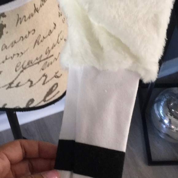 Fashion Furry sweater - Picture 3 of 5